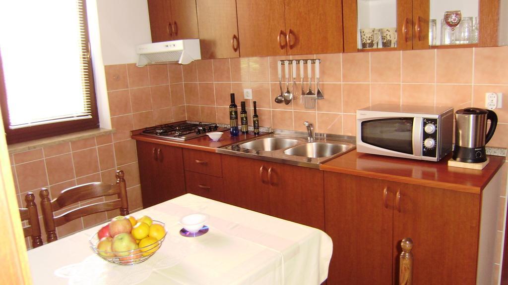 Egidio Gigi Bellich Holiday Apartments Family Houses Rabac Room photo